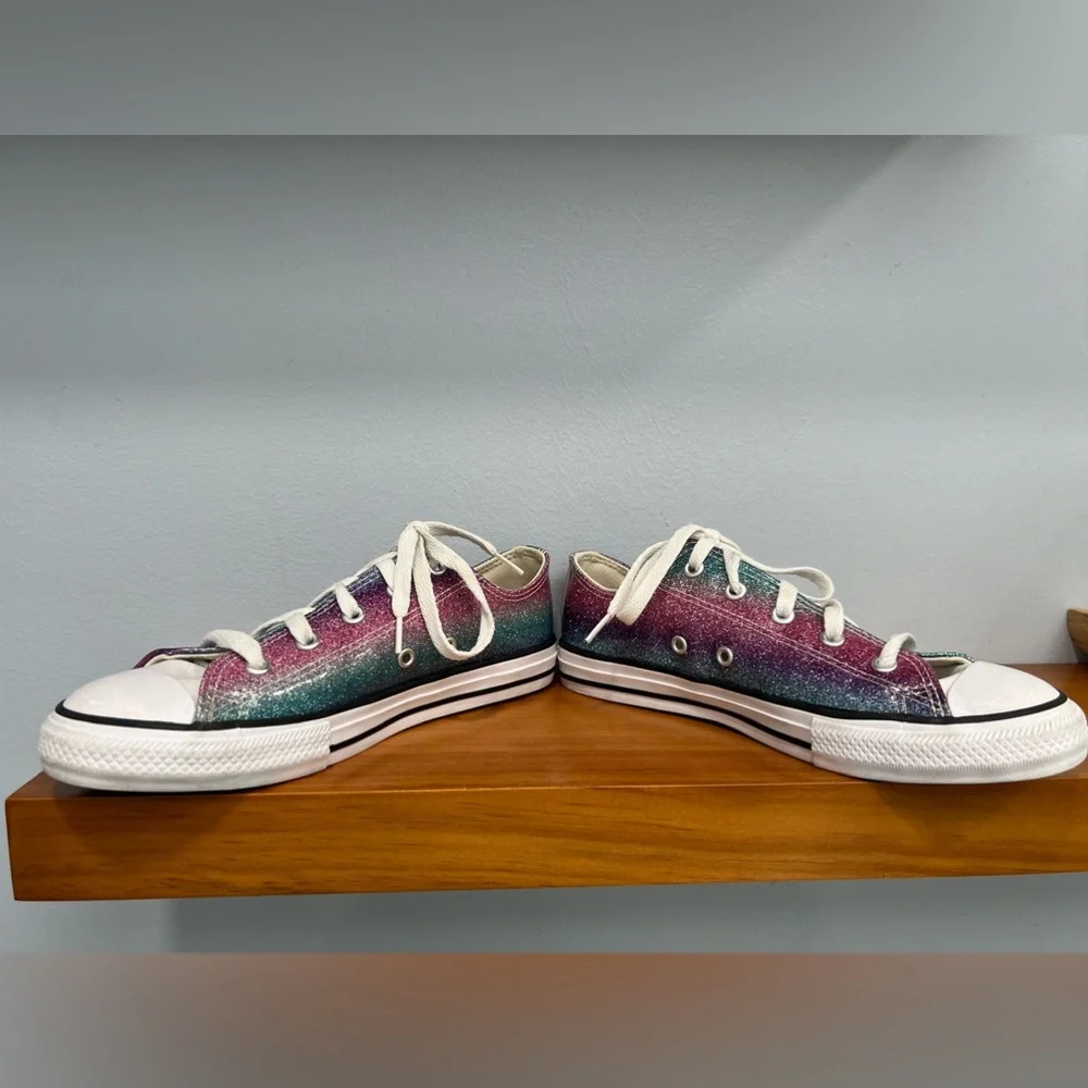 CONVERSE Chuck Taylor All Star Glitter Drip Low Top Sneakers Girls SZ 3 PreLoved